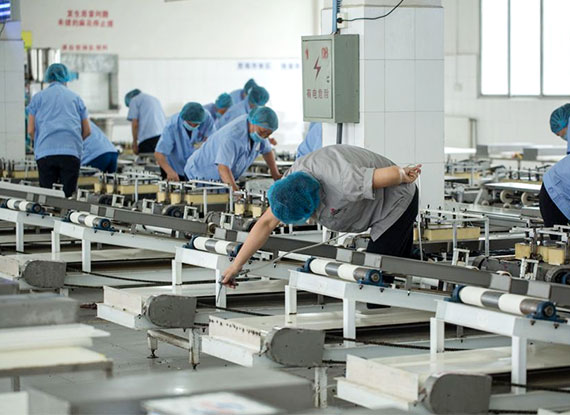 用技術贏得市場、以服務贏得客戶、用誠信贏得口碑